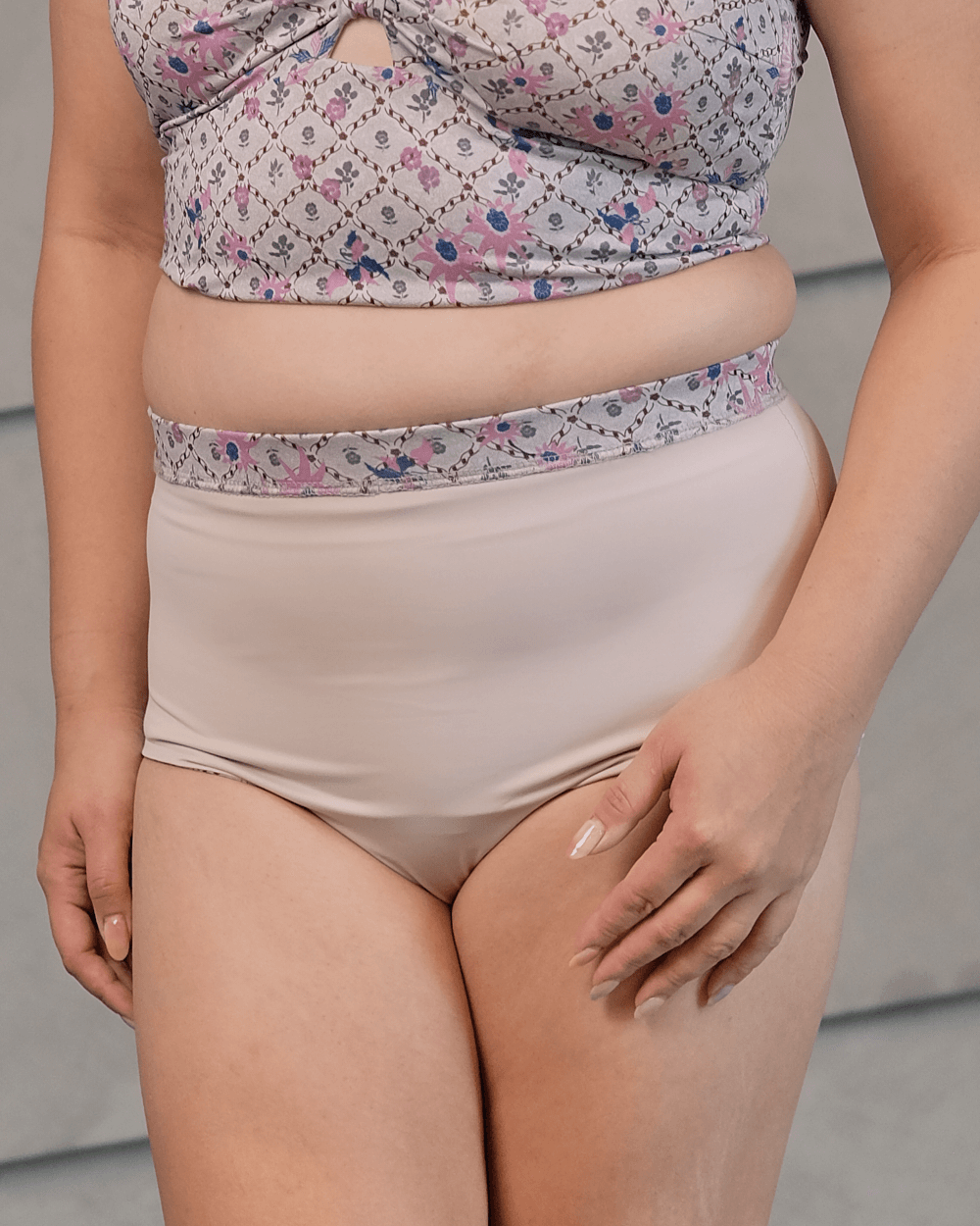 reversible high-waisted bottom in icing