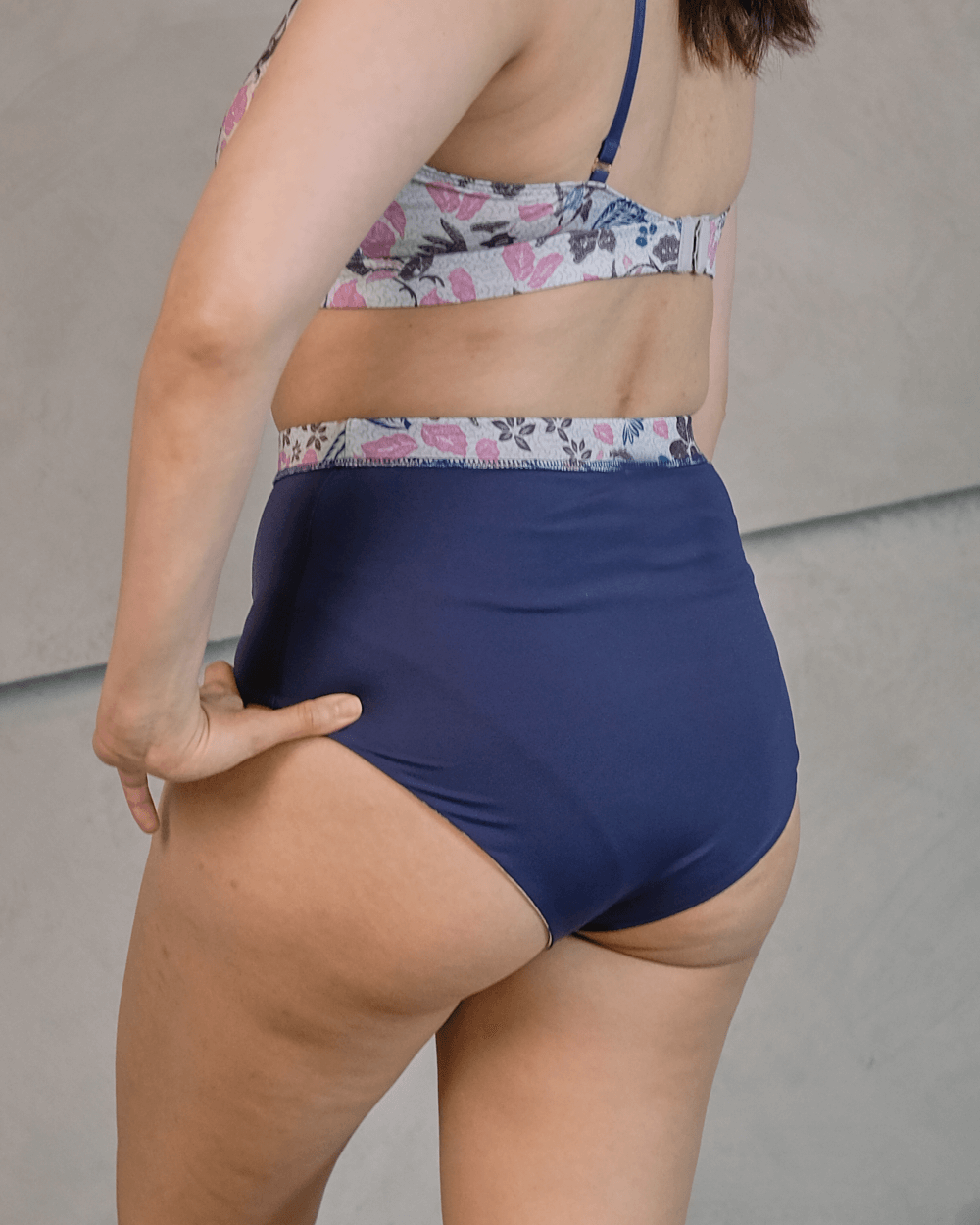 reversible high-waisted bottom in souffle
