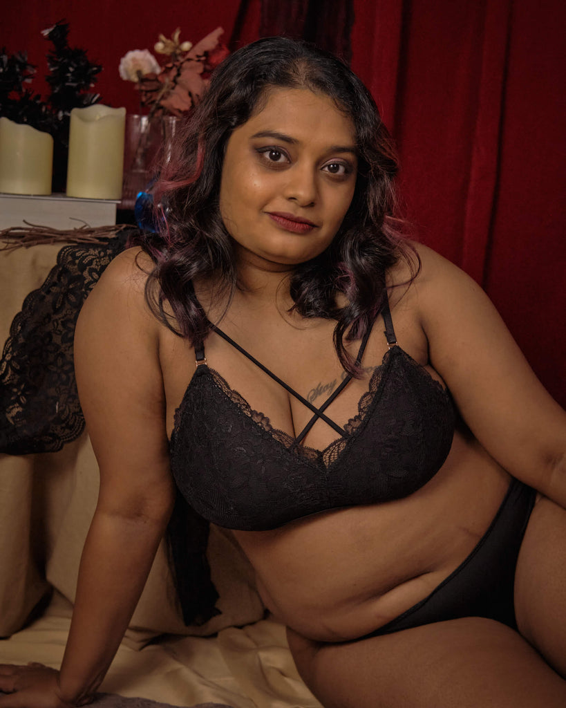 cross my heart padded bralette in midnight