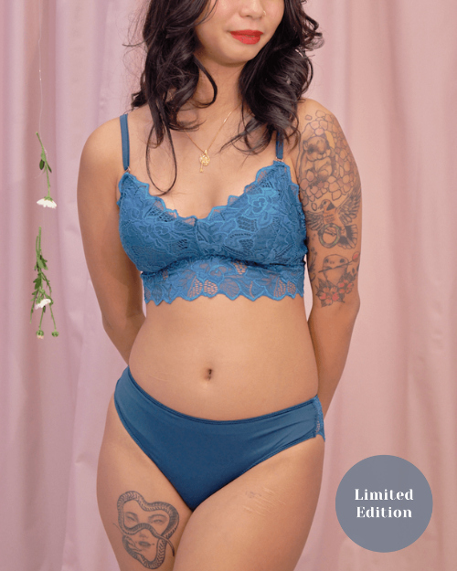 winning streak padded bralette in lagoon