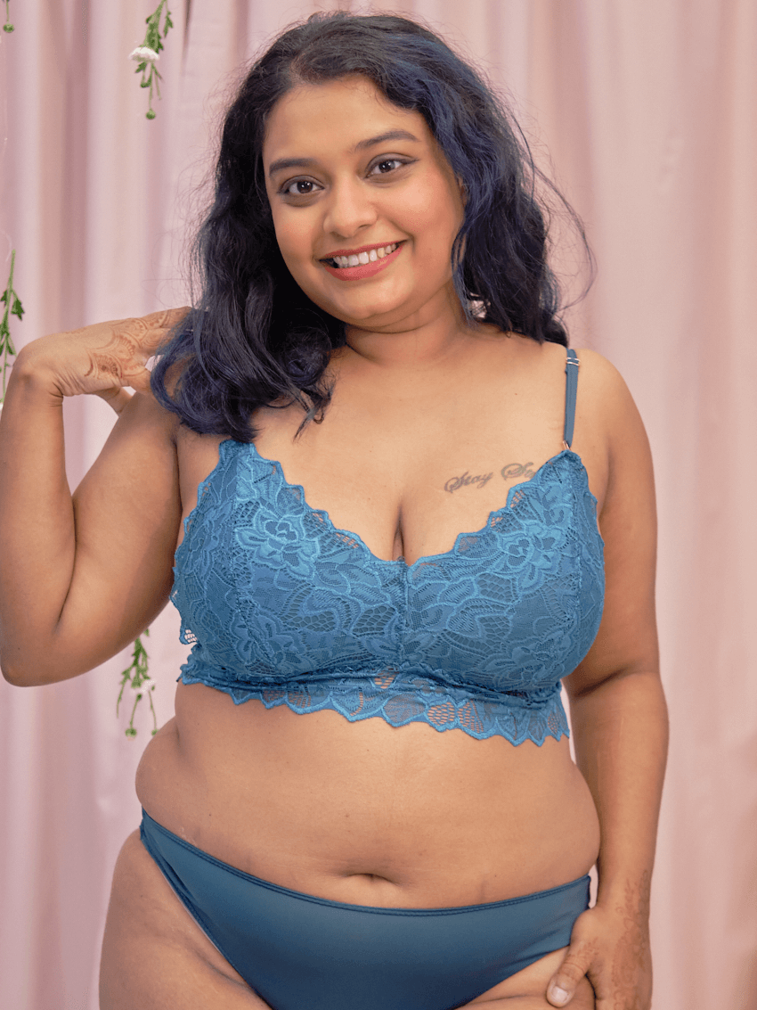 winning streak padded bralette in lagoon